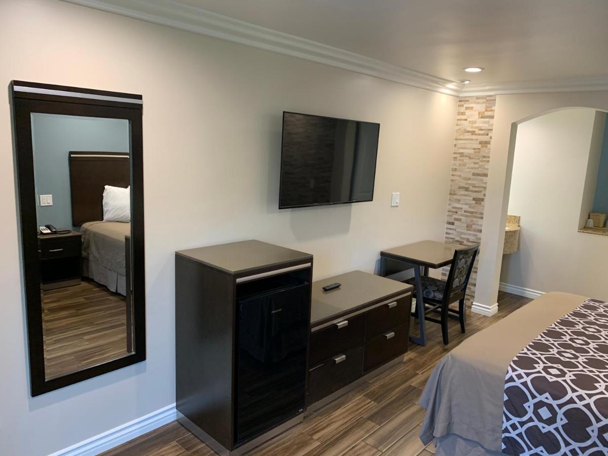 Walnut Inn & Suites West Covina Luaran gambar