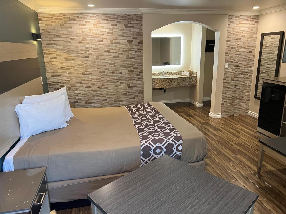 Walnut Inn & Suites West Covina Luaran gambar