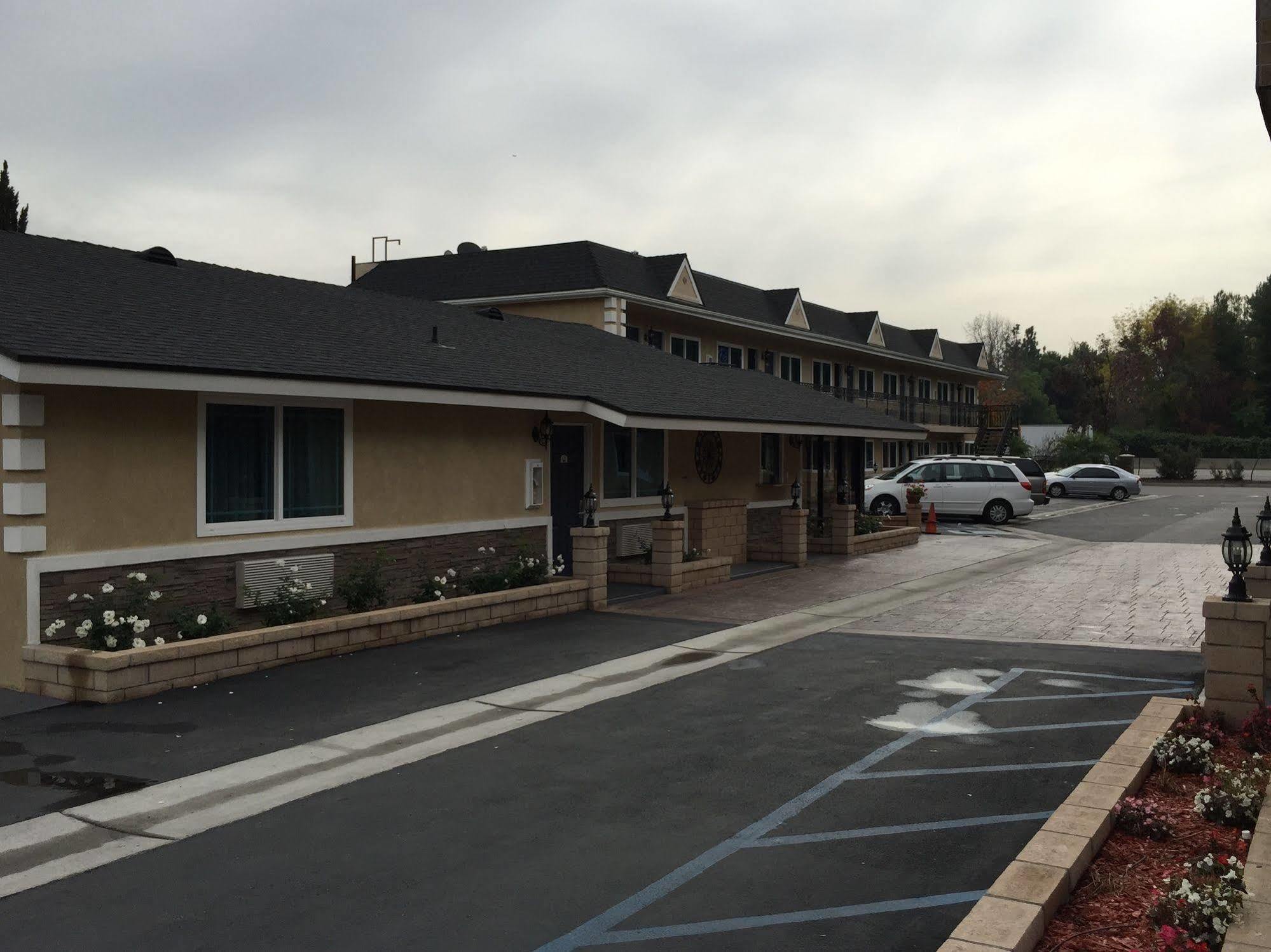 Walnut Inn & Suites West Covina Luaran gambar