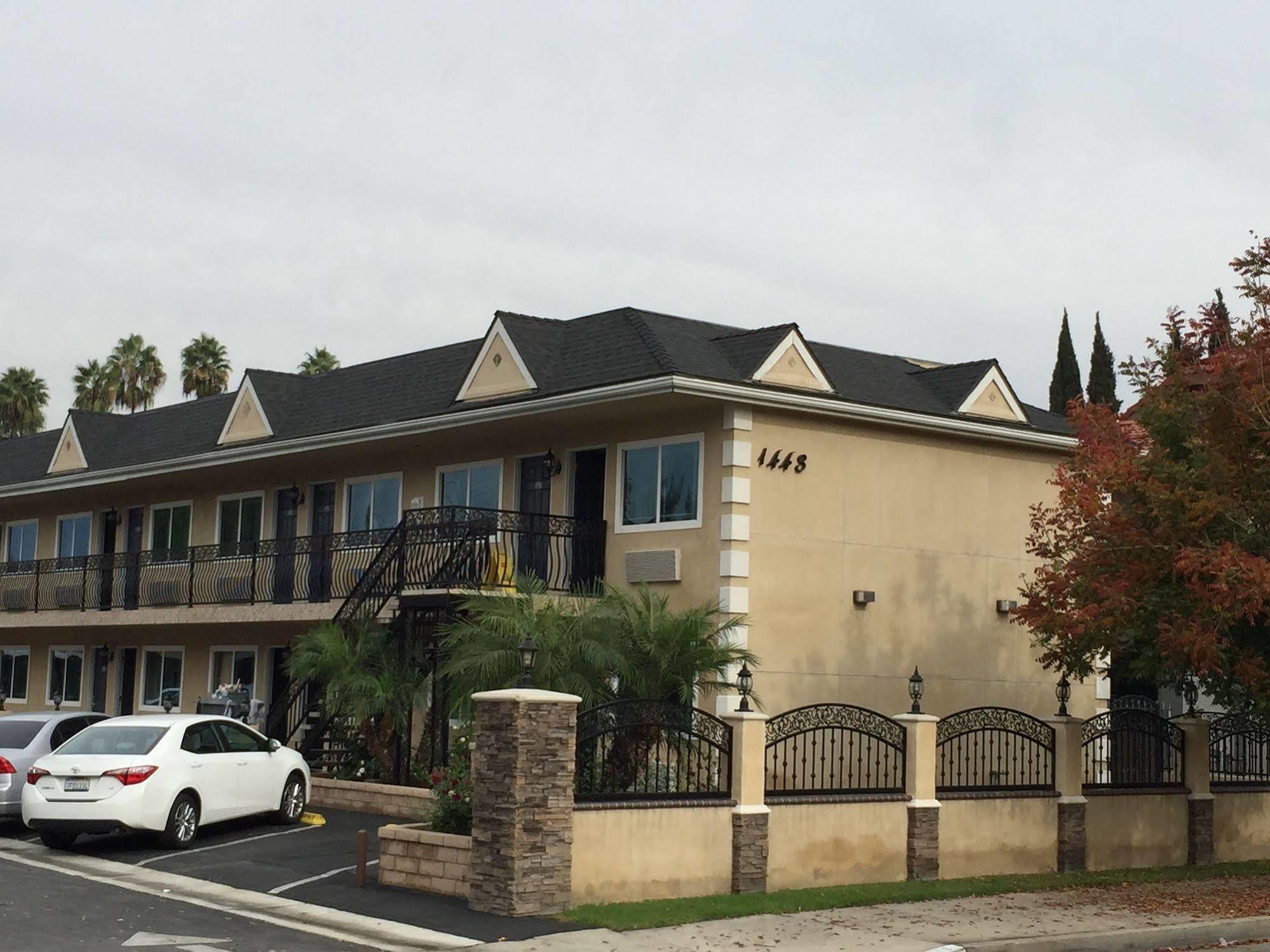 Walnut Inn & Suites West Covina Luaran gambar