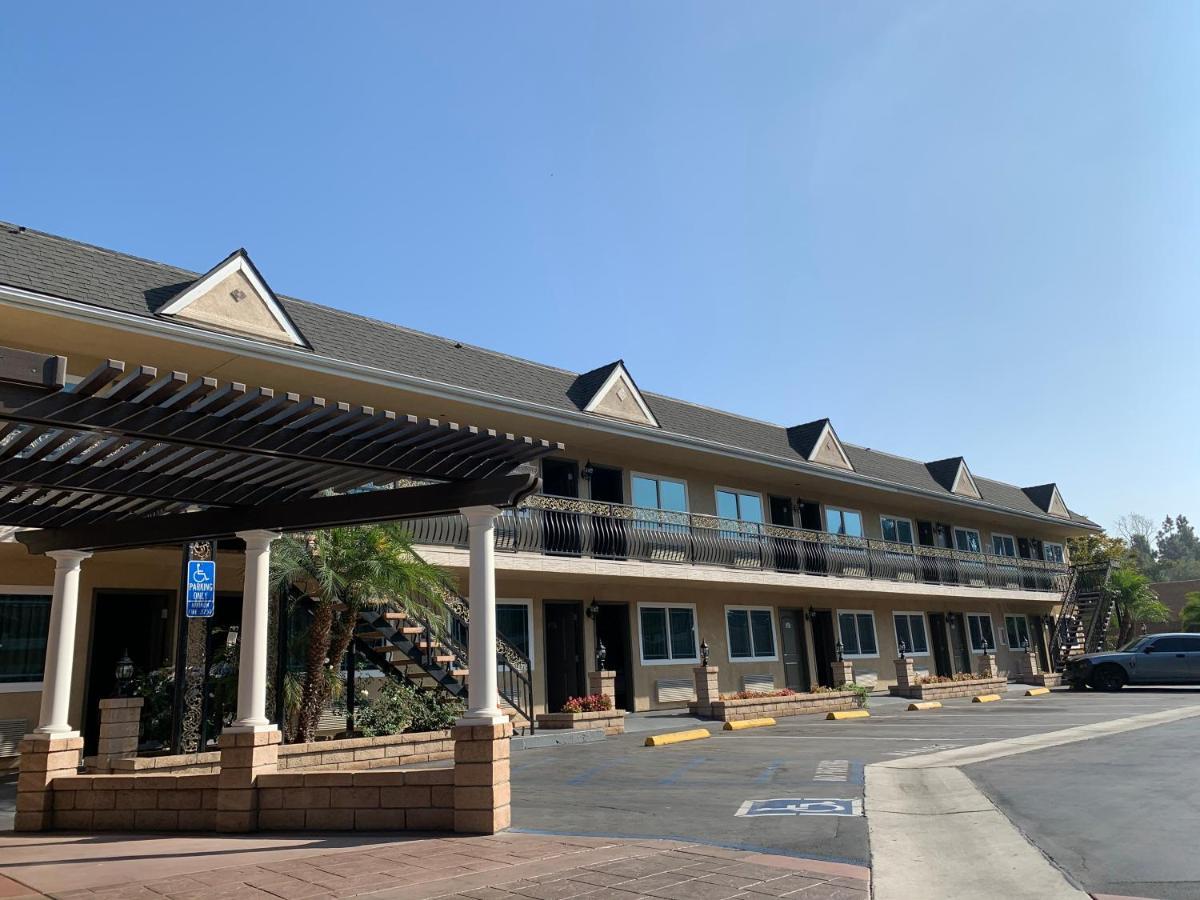 Walnut Inn & Suites West Covina Luaran gambar